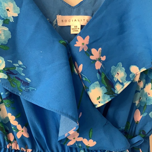 Floral High-Low Wrap Dress - Picture 2 of 11